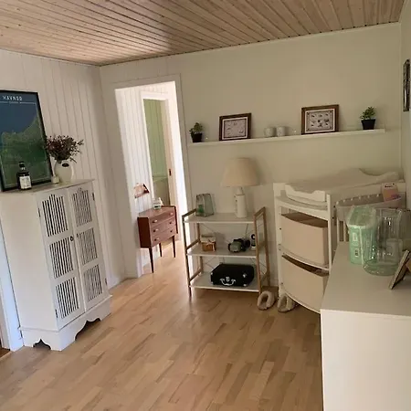 펜션 Charmerende Sommerhus Med God Udeplads 폴른슬레브