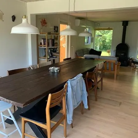 펜션 Charmerende Sommerhus Med God Udeplads 폴른슬레브