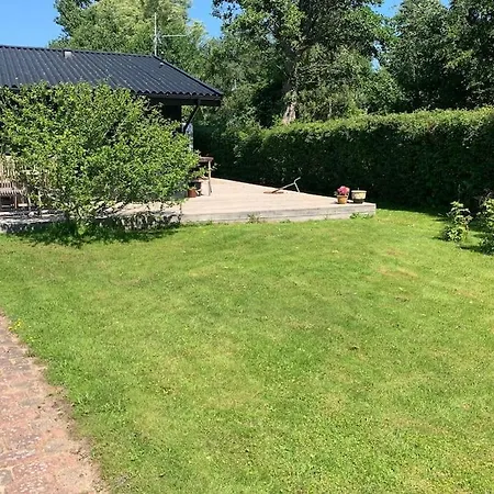 펜션 Charmerende Sommerhus Med God Udeplads 폴른슬레브